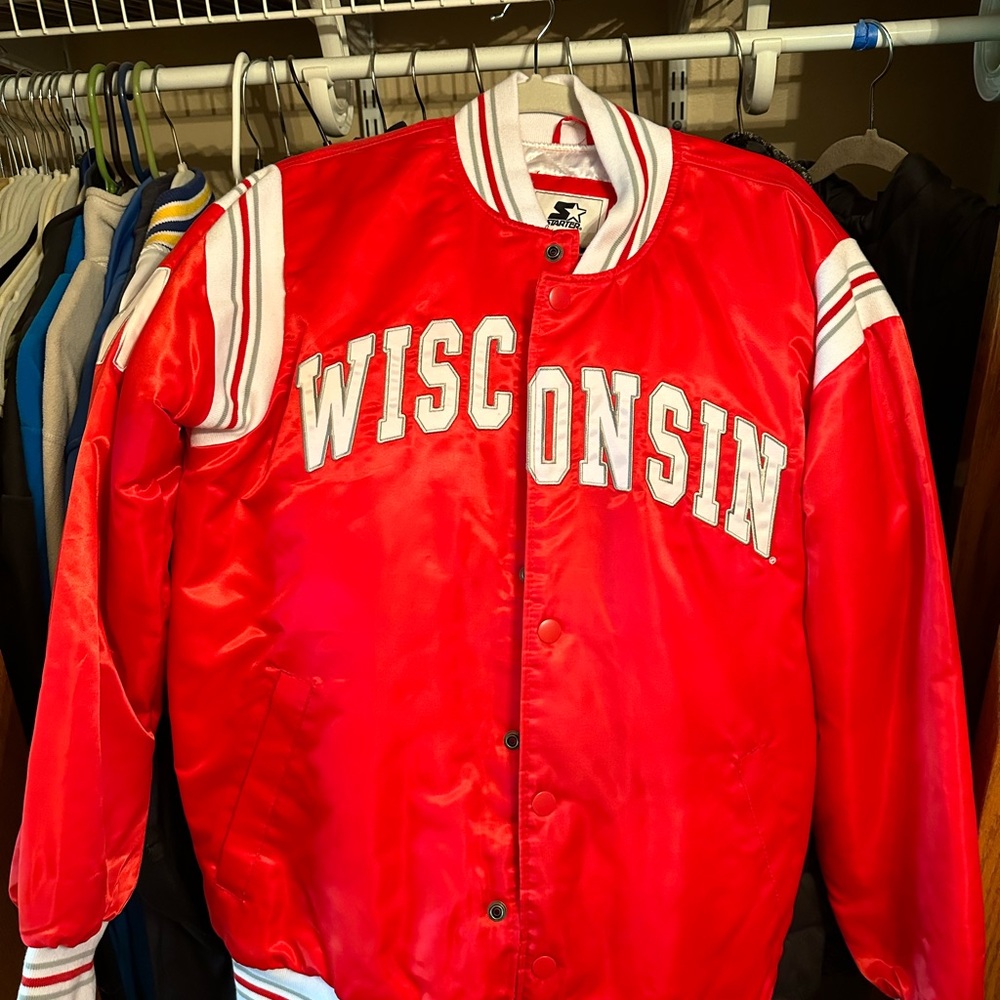 Wisconsin starter jacket medium